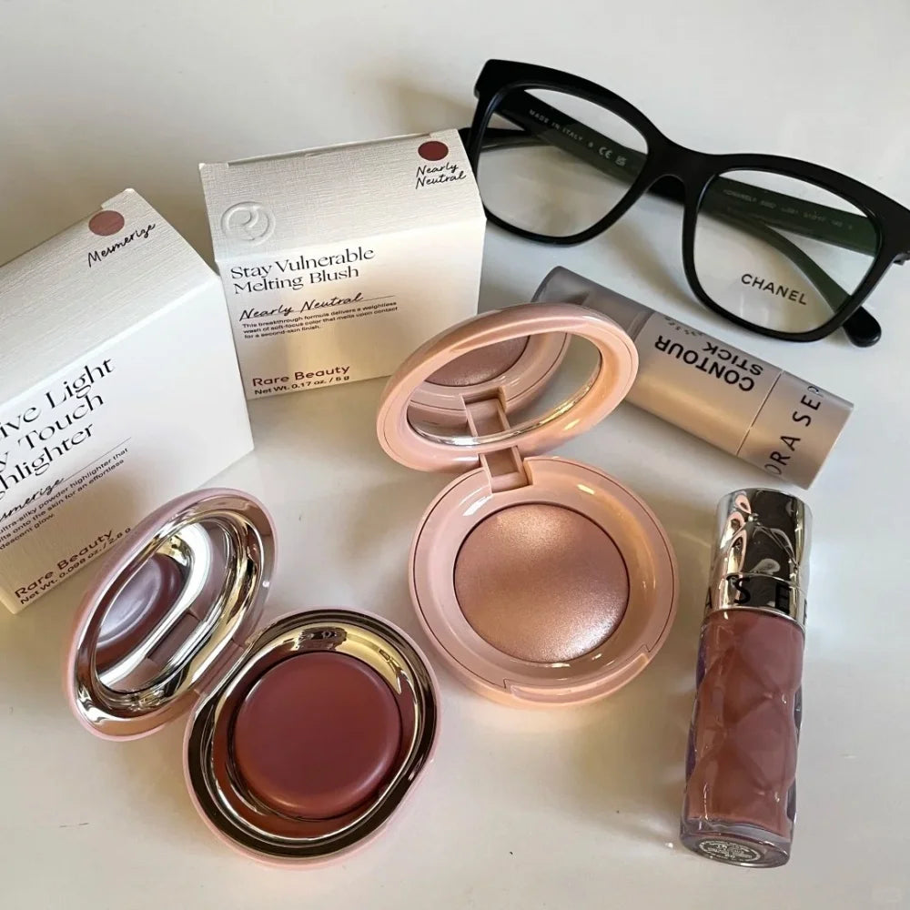 Rare Beauty Luminizer Highlighter